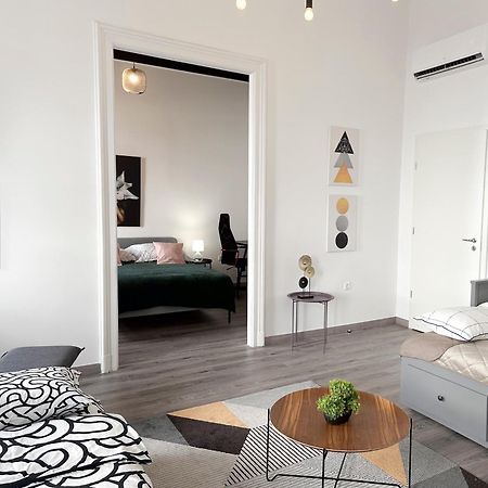 R&R Central Apartment Budapest Eksteriør billede