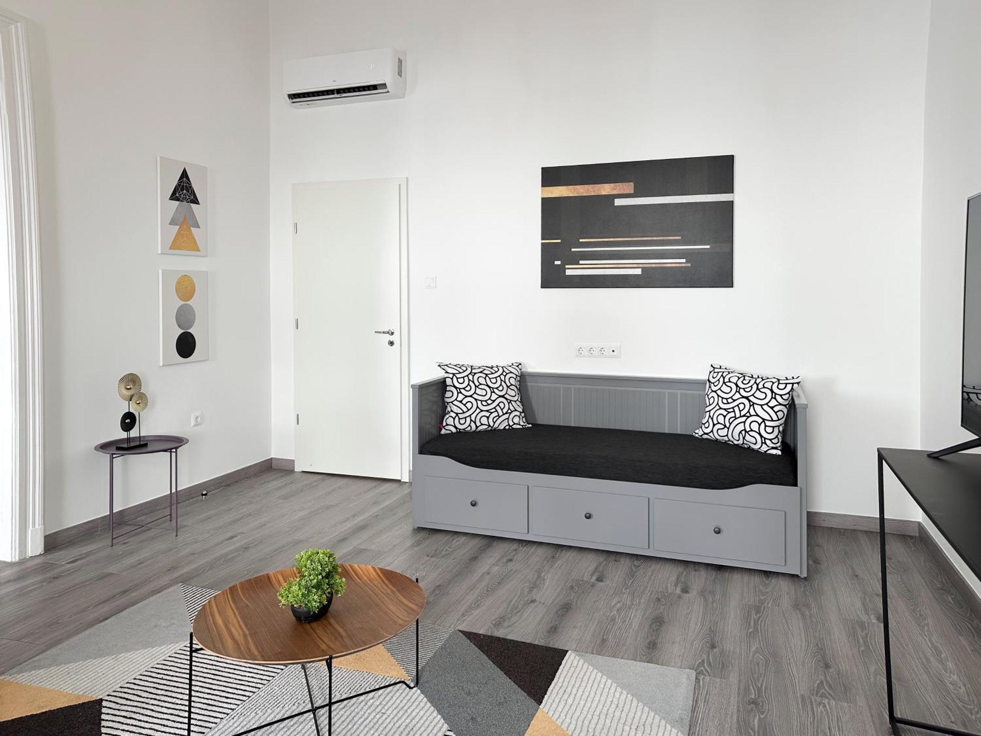 R&R Central Apartment Budapest Eksteriør billede