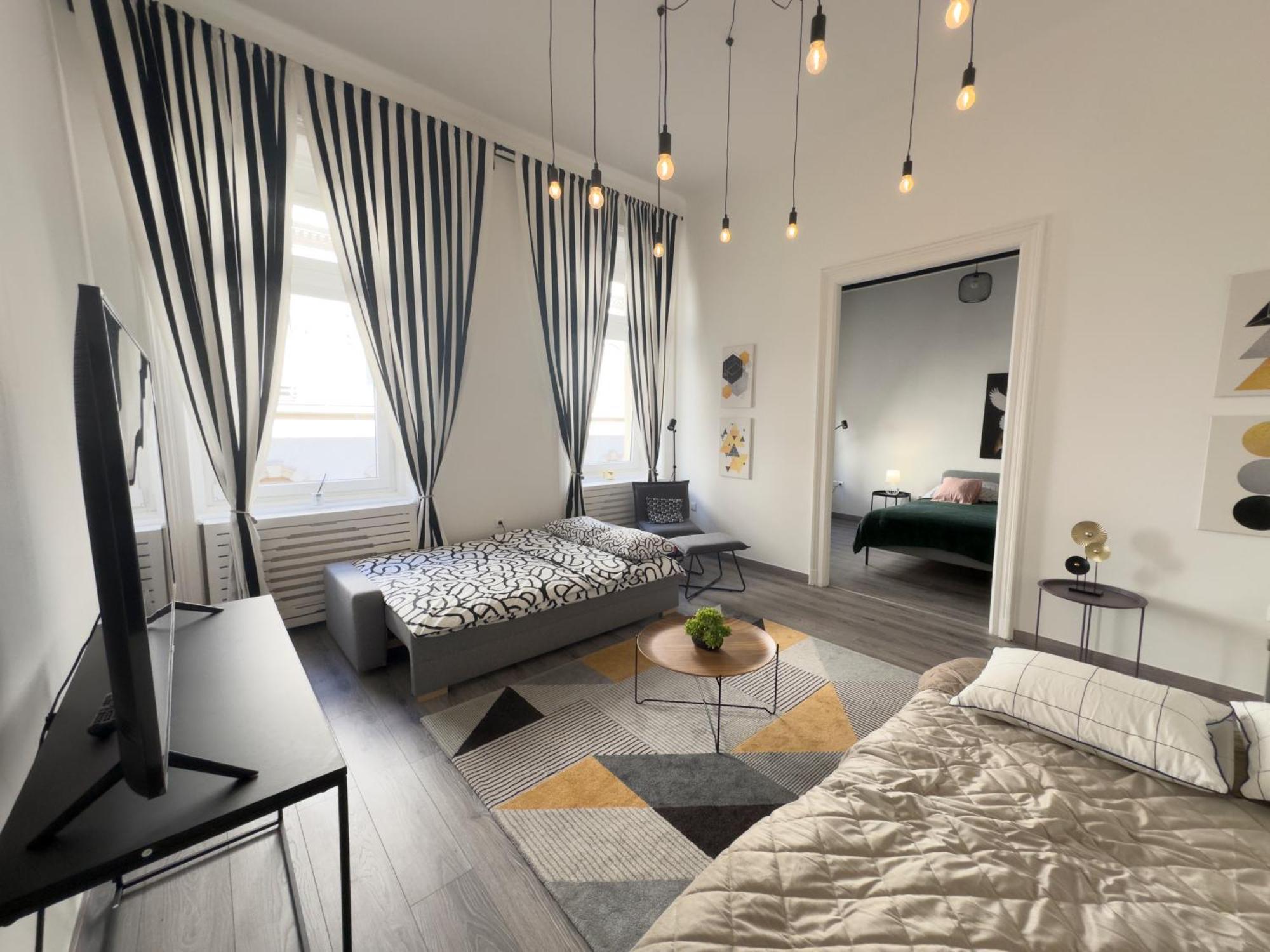 R&R Central Apartment Budapest Eksteriør billede